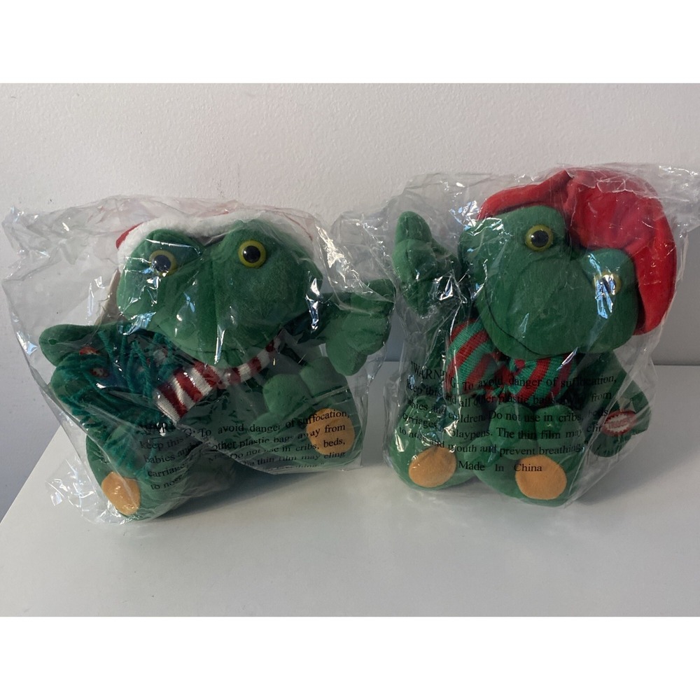 Dillard's Trimmings Singing Frog Duet Musical Animated Christmas Plush